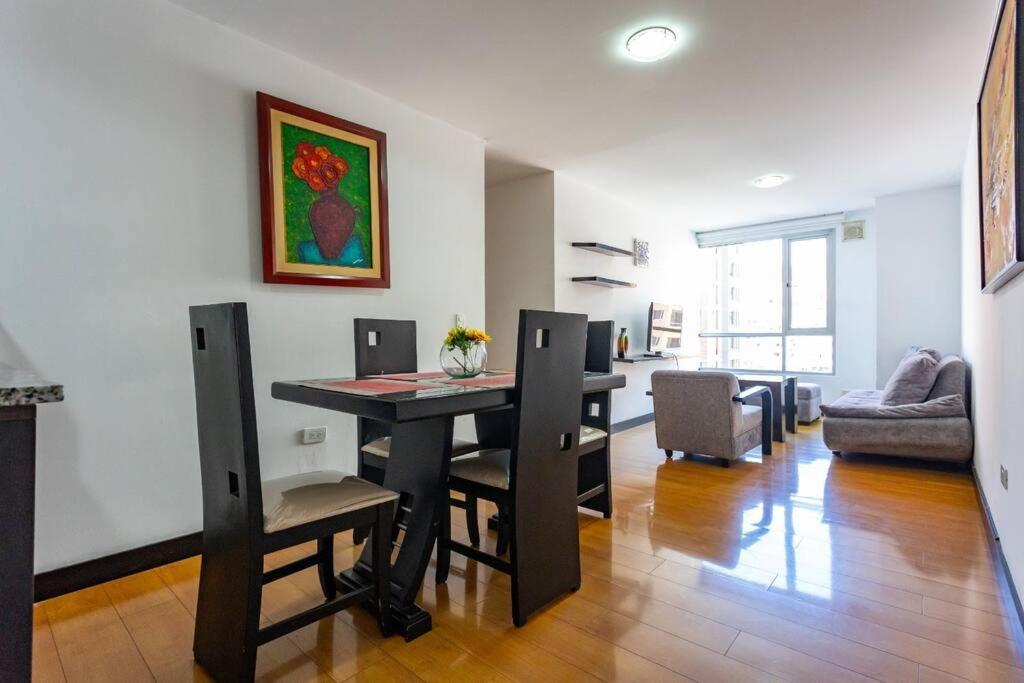 Departamento 3 Dormitorios, 2 Banos, Piscina, Gym, Junto Al Sheraton, Wiffi, Parking Apartment