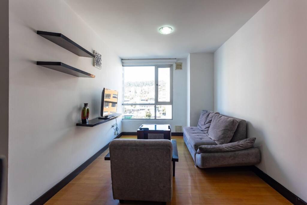Departamento 3 Dormitorios, 2 Banos, Piscina, Gym, Junto Al Sheraton, Wiffi, Parking Quito