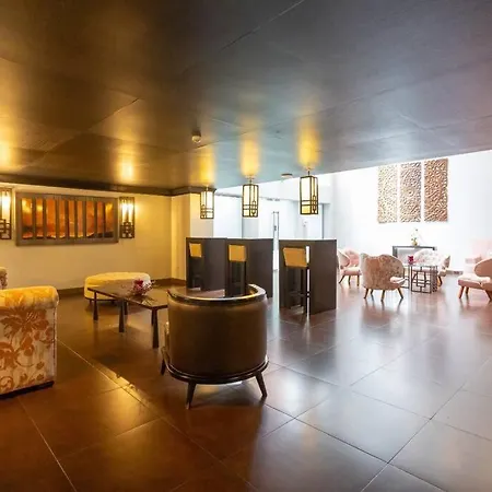 Departamento 3 Dormitorios, 2 Banos, Piscina, Gym, Junto Al Hotel Sheraton, Wiffi, Parking Quito Exterior foto